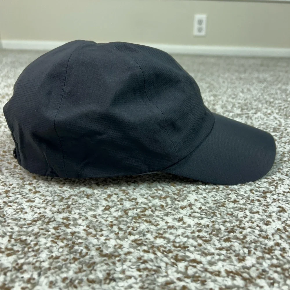Nike Golf Mens Hat Cap Adjustable Black Storm-FIT Golf Waterproof Nylon One Size